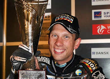 Im Hoch: Andreas Jonsson