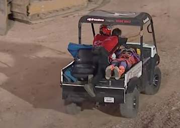 Chase Sexton wurde aus dem Stadion gefahren