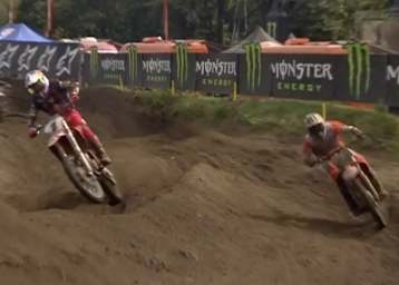 Jeffrey Herlings geht an Jorge Prado vorbei in Führung