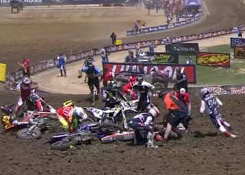 Ken Roczen (#94) war im ersten Lauf von Highpoint in einen Massencrash verwickelt