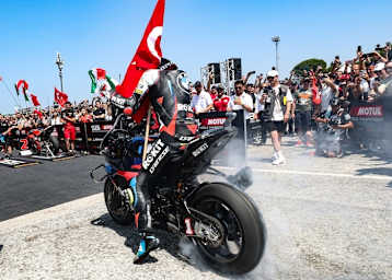 Toprak und seine Fans hatten in Misano viel zu feiern