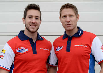 Andrews (li.) und Johnson sind die zwei Neuen bei Honda TT Legend