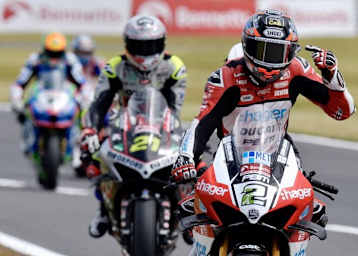 Glenn Irwin triumphierte zweimal in Snetterton