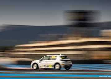 Der neue Peugeot 208 Racing TC6 in Le Castellet