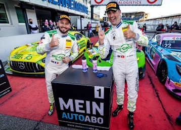 Franck Perera (li.) und Rolf Ineichen holen den zweiten Lamborghini-Sieg des Wochenendes