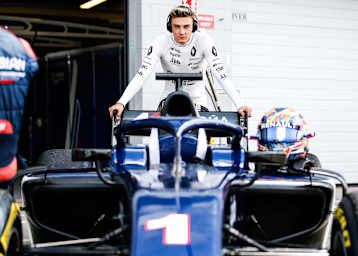 Artem Markelov darf erstmals in einem aktuellen GP-Renner ausrücken