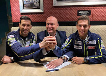 Avintia-Sportdirektor Ruben Xaus, Teambesitzer Raúl Romero und Xavier Cardelus sind sich einig