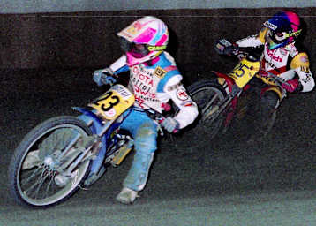 Karl Maier (23) 1994 in Vechta gegen Gerd Riss