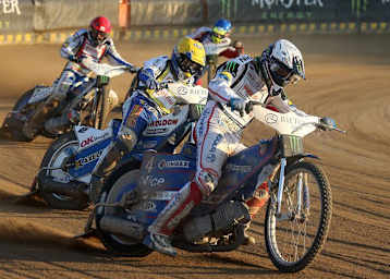 Tomasz Gollob (vorne) hat 317 Läufe im Grand Prix gewonnen!