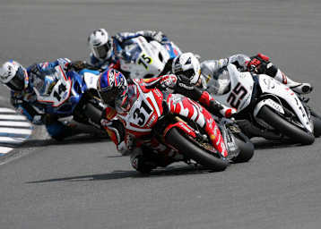 Muggeridge vor Smrz, Stamm und Rizmayer