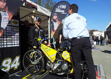 Tampere-GP: Martin Smolinski im Gespräch mit dem Schiedsrichter