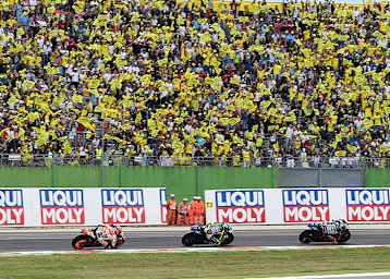 Die Rossi-Fans pilgern in jeden Jahr massenweise nach Misano