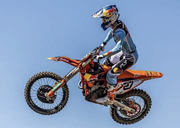 Simon Längenfelder gewann den ersten MX2-Lauf in Frauenfeld