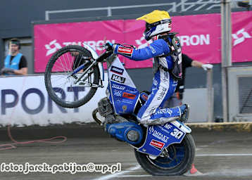 Leon Madsen ist auf Titelkurs