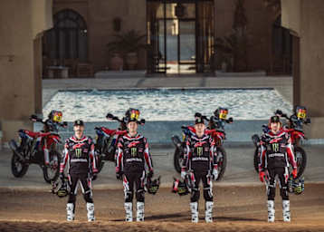 Honda Racing Corporation baut ab: Mit vier Rallye-Piloten zur Dakar  