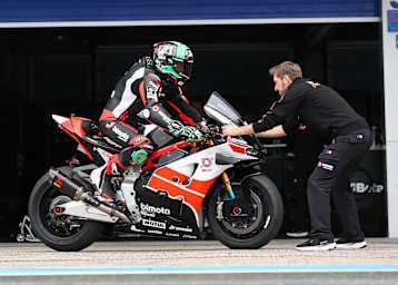 Alex Lowes auf seiner Bimota KB998 Rimini