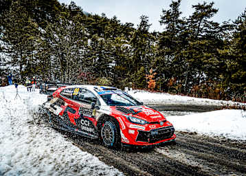 Toyota-Pilot Oliver Solberg trotz Abflug weiter in Führung