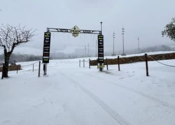 Unter einer Schneedecke: Die MotoRanch von Valentino Rossi