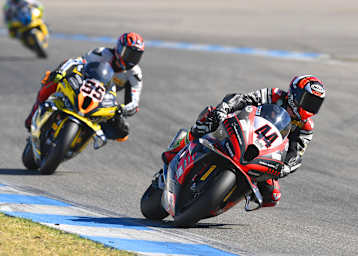 Kevin Orgis #44 vor Milan Merckelbagh #55
