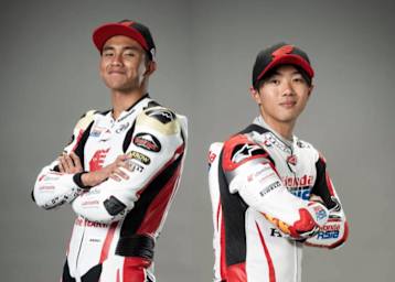 Das offizielle Moto2-Team von Honda mit Rookie Furusato (re.) und Mario Aji
