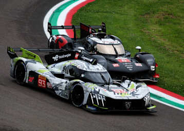 Action in der WEC mit Peugeot 9X8 gegen Toyota