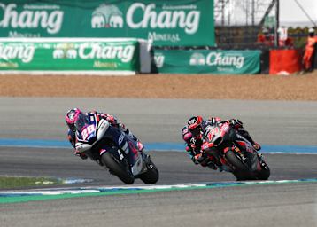 Izan Guevara beim Duell mit Manuel Gonzalez