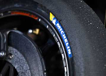 Empfindliches High-tech Material: MotoGP-Slick von Michelin
