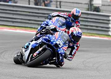 Im US-Design: Trackhouse-Pilot Fernandez (8.) vor Teamkollege Ogura