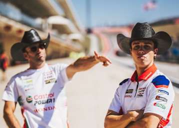 MotoGP-Veteran Johann Zarco mit Rookie Diogo Moreira