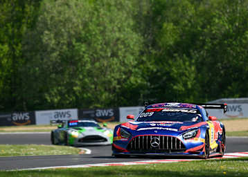 Mercedes-Bestzeit im zweiten Training