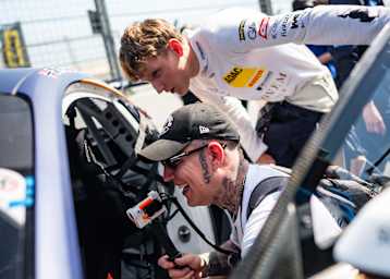 Max Reis erklärt MontanaBlack den Ford Mustang GT3