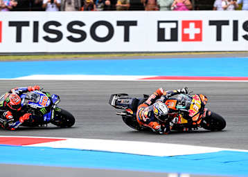 Pedro Acosta kämpfte im Sprint zweimal gegen Yamaha-Mann Quartararo