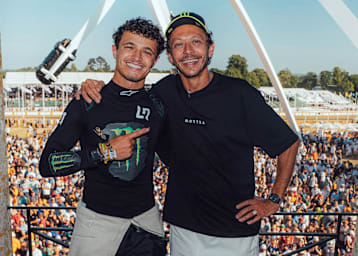 Lando Norris und Valentino Rossi in Goodwood
