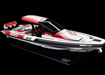 Pirelli 44 I Ducati Edition: Speedboat in Design der Superleggera V4