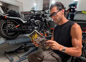 Ruben Xaus steht auf V-Twin