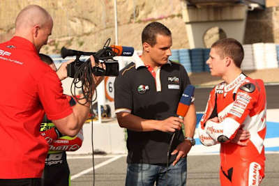 Alex Hofmann mit Stefan Bradl in Jerez.
