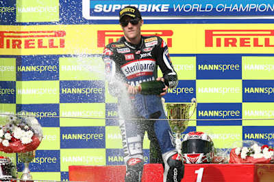 Ben Spies fehlerfrei zum Sieg