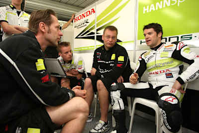 Carlos Checa berichtet von seinen Erfahrungen in der Superpole