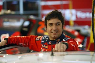 Elena ist neben Beifahrer auch Rennveranstalter