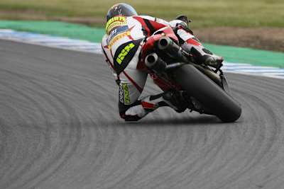 Günther Knobloch auf seiner neuen Ducati