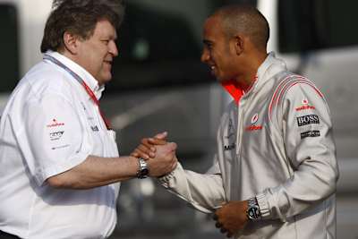 Norbert Haug mit Lewis Hamilton