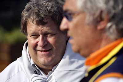 haug-skeptisch-vor-buda09