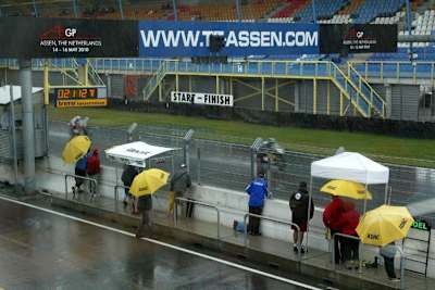 IDM Assen: Auch Regen war im Angebot.