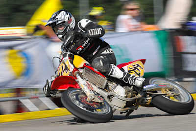 2008 noch mit improvisierter Startnummer - 2009 mit der 444