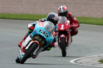 IDM 125: Randy Krummenacher vor Marcel Schrötter.