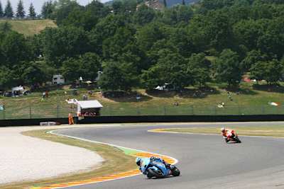 Loris Capirossi vor Dani Pedrosa