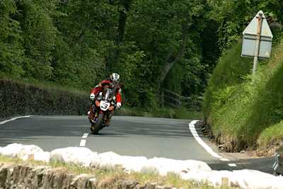 John McGuiness bei einer seiner Siegesfahrten
