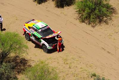 Stephane Peterhansel droht auf der Dakar 09 das Aus! 