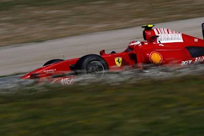 Kimi Raikkonen hatte am zweiten Tag in Barcelona die Nase vorn