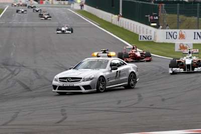 Fisichella während der Safety-Car-Phase vor Räikkönen